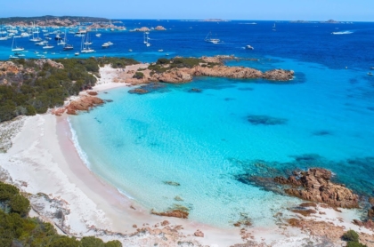 Immagine spiaggia rosa